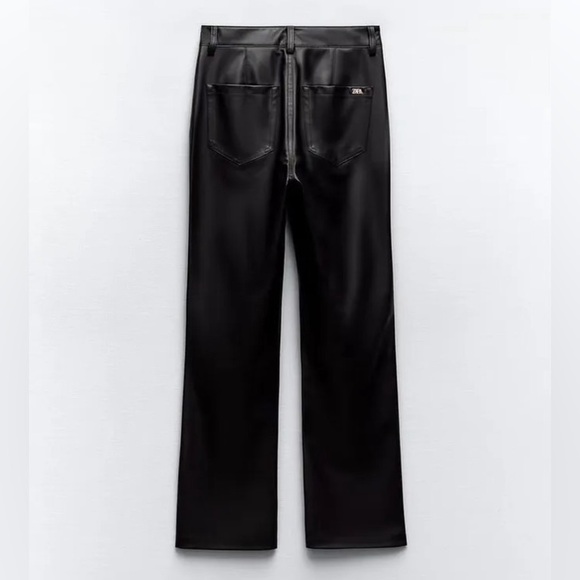 Zara FAUX LEATHER MINI FLARED CROPPED PANTS - Picture 3 of 13